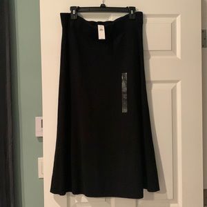 NWT Banana Republic black knit skirt with elastic waist, size M